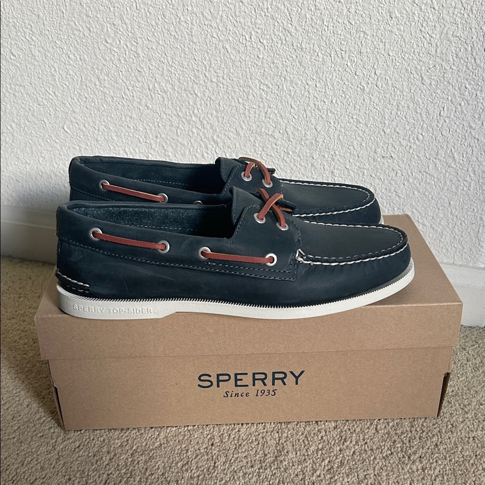 NEW Sperry J. Crew Men's 2-eye Navy and Brown Boat Shoes Sz 9
